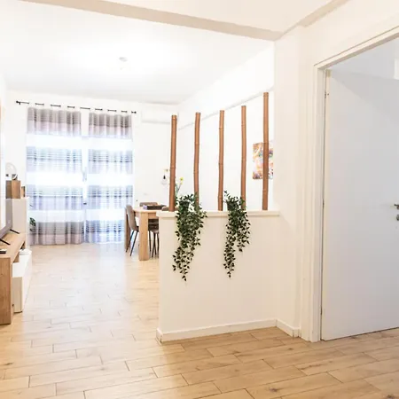 Апартаменты Rea House Colli Albani - B&brother's Рим