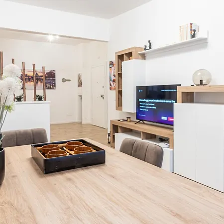 Rea House Colli Albani Apartament *